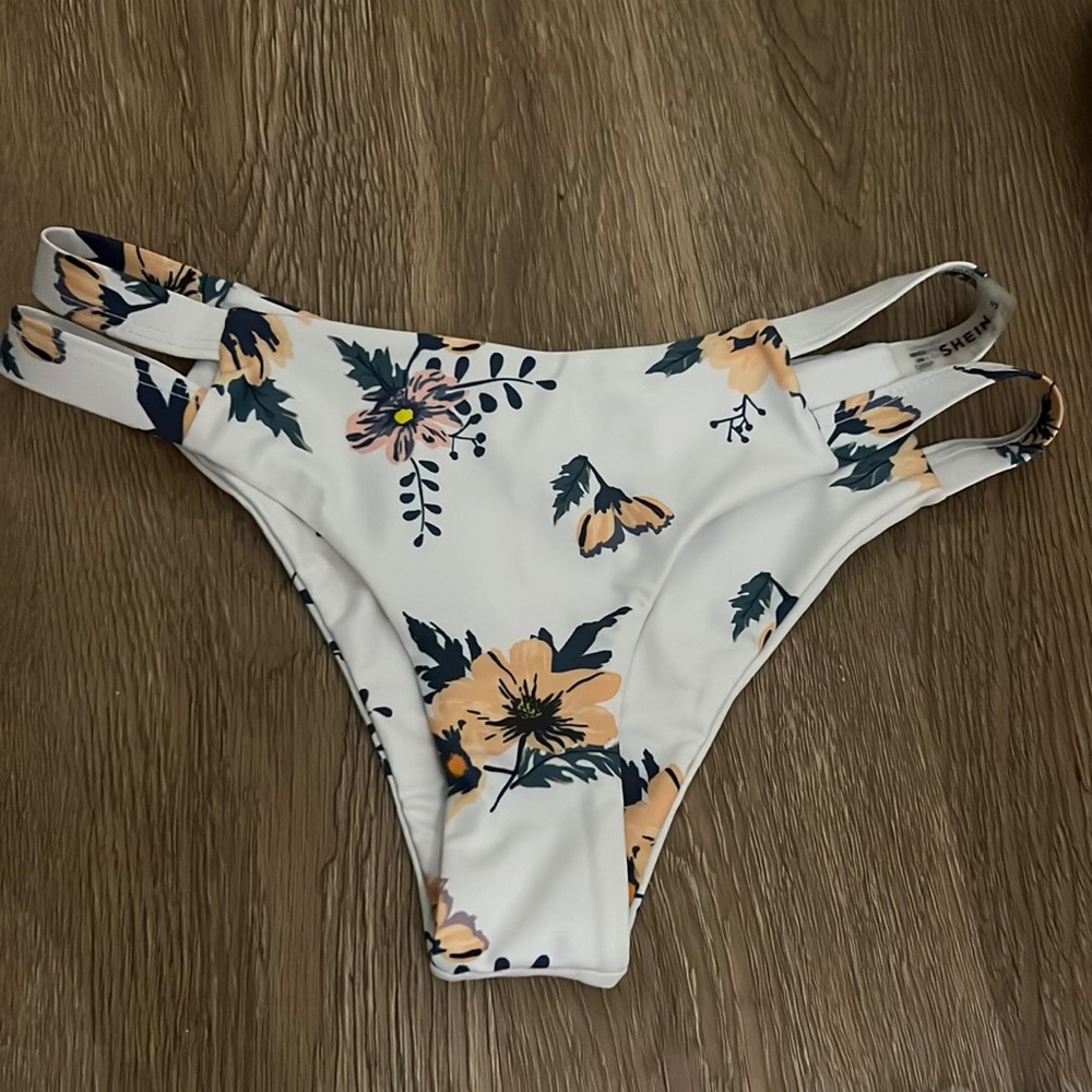 shein size small bikini bottoms!